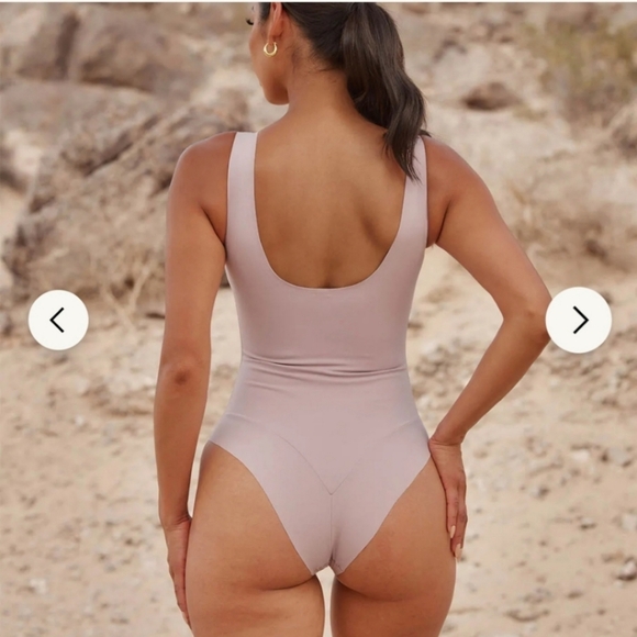 NWT Pinsy Scoop Tank Hourglass Shapewear Cheeky Bodysuit - Picture 2 of 4